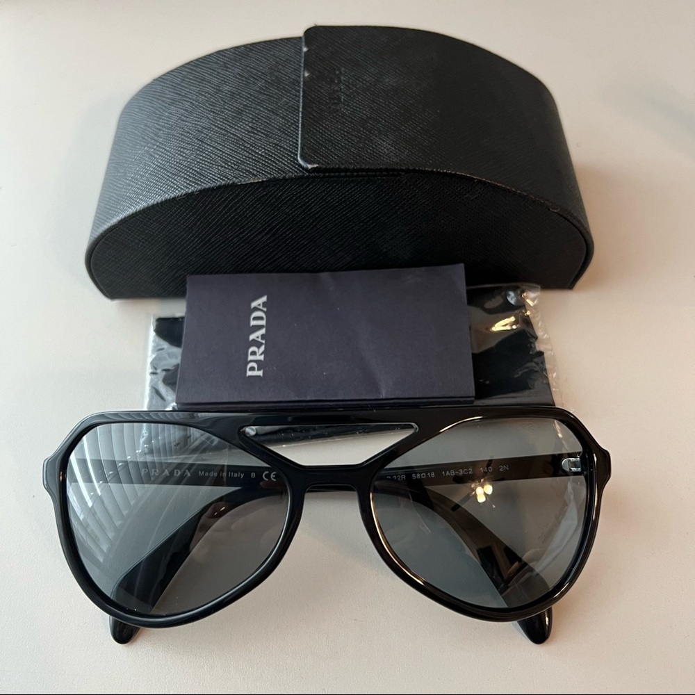 EUC Prada SPR22R black sunglasses